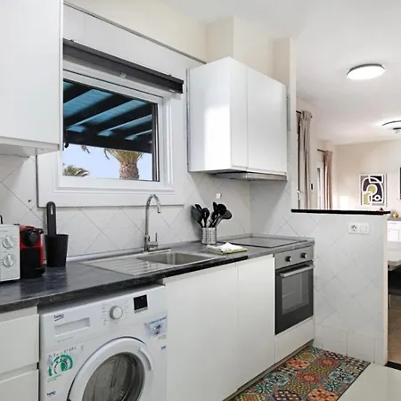 Nyaraló Casa Atilana Luxe Con Piscina Climatizada Privada,aire Acondicionado,terraza Privada E Independiente,wi-fi Playa Blanca